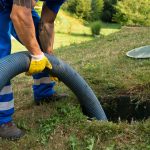 Szczelne szamba betonowe – przewodnik dla budujących dom dla właścicieli posesji